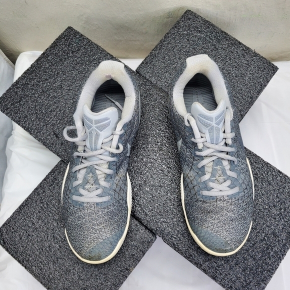 Nike Shoes Mens 7 Kobe Mamba Instinct Pure Platinum Gray 852473-002 Basketball - Picture 14 of 14